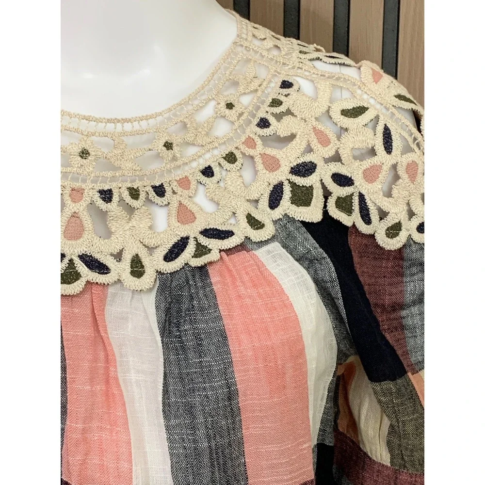 Anthropologie Plaid Crochet Lace Yoke Blouse Pink‎ Navy Cotton Puff Sleeve Large